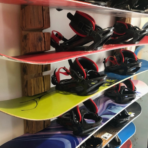 mski.cz, snowboardy a lyže